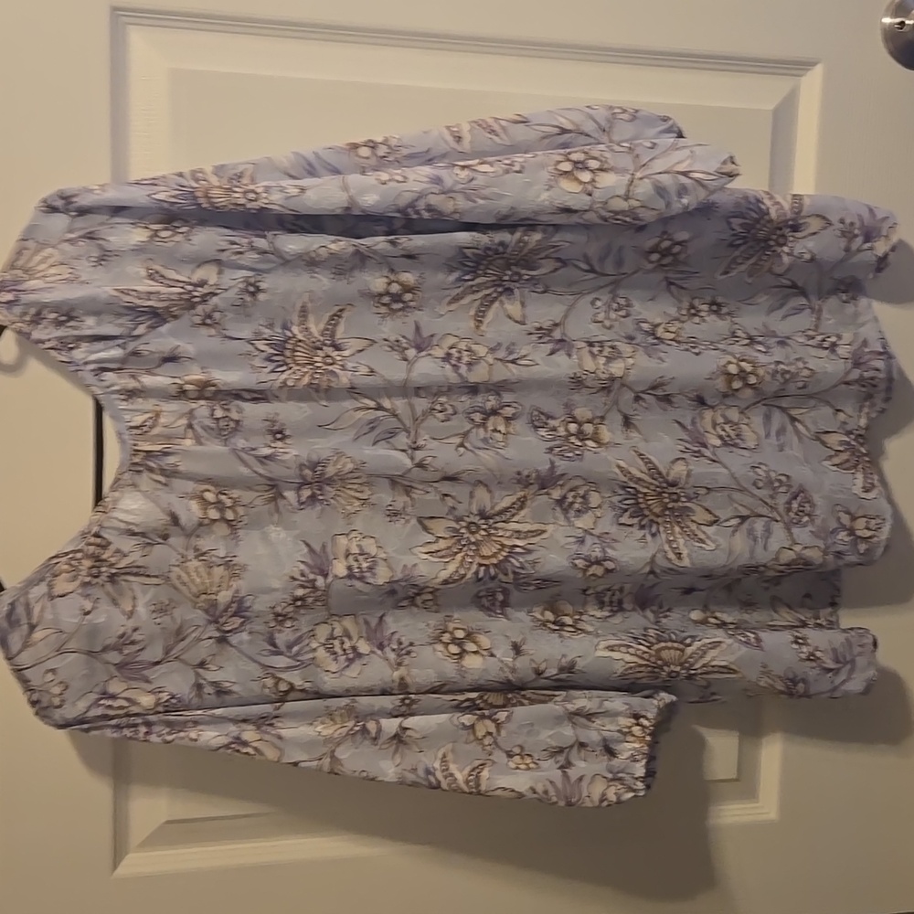 Plus Blouse - Picture 6 of 6